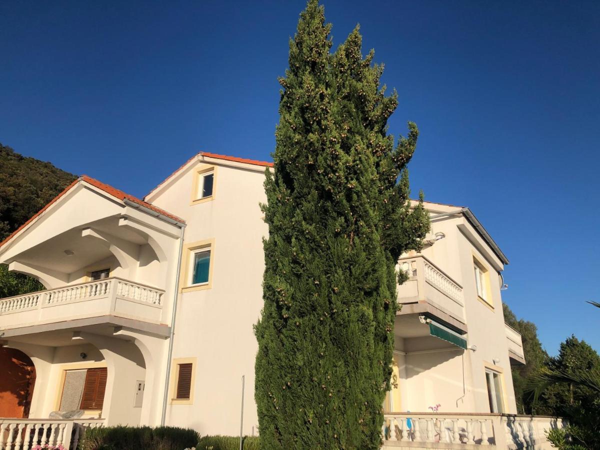 Apartments Fafandjel Rab Town Exterior photo