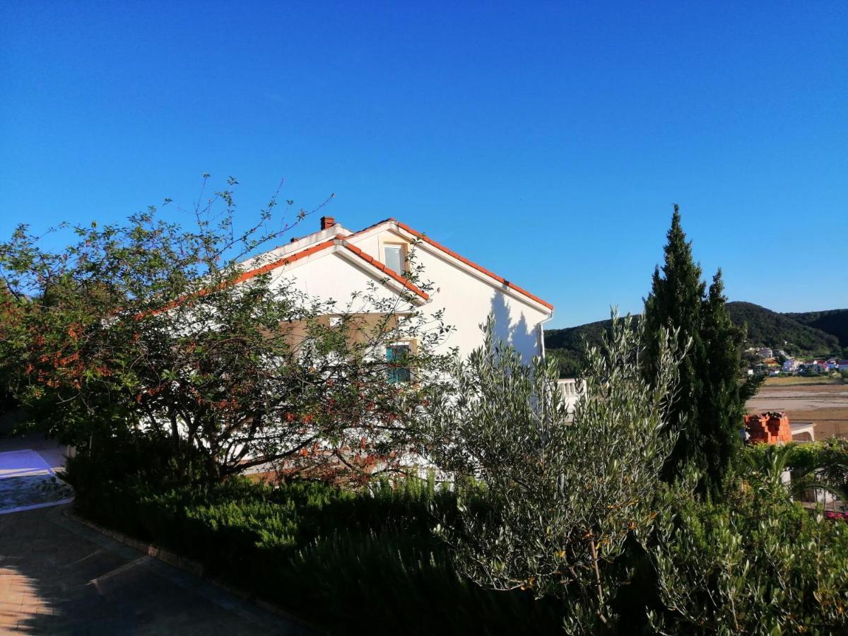 Apartments Fafandjel Rab Town Exterior photo